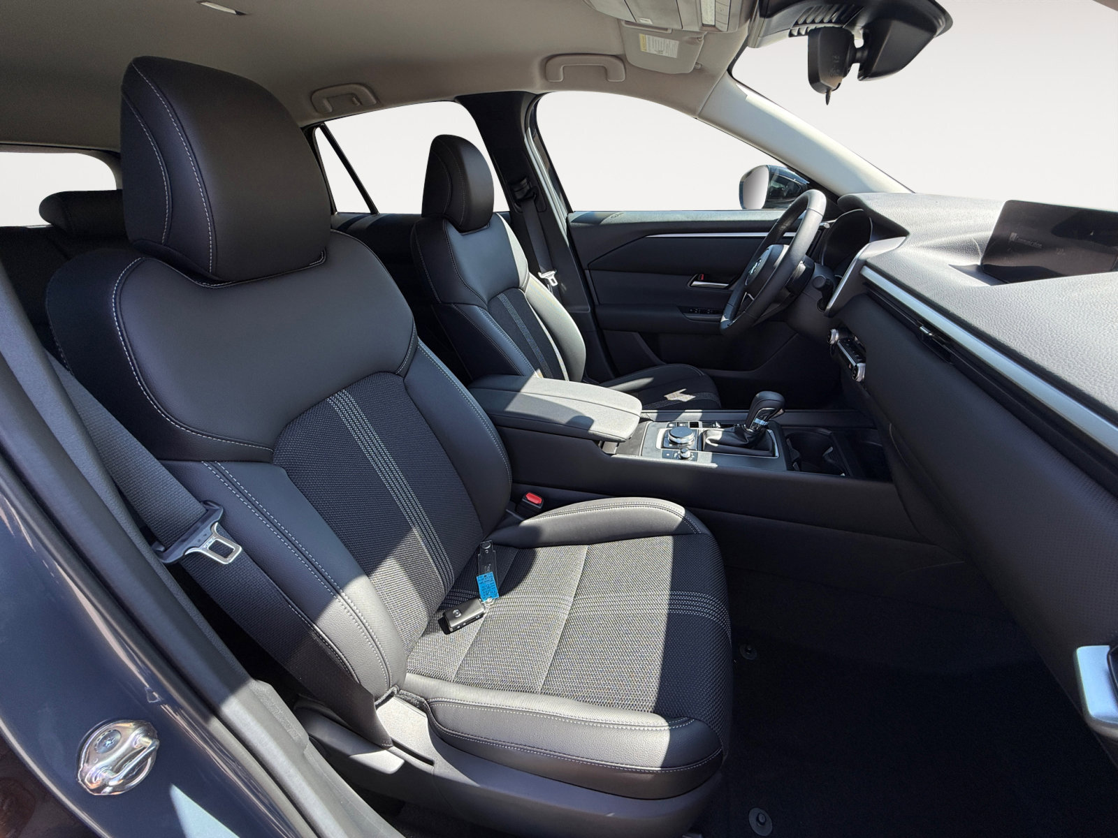 2025 Mazda CX-50 2.5 Select photo 17