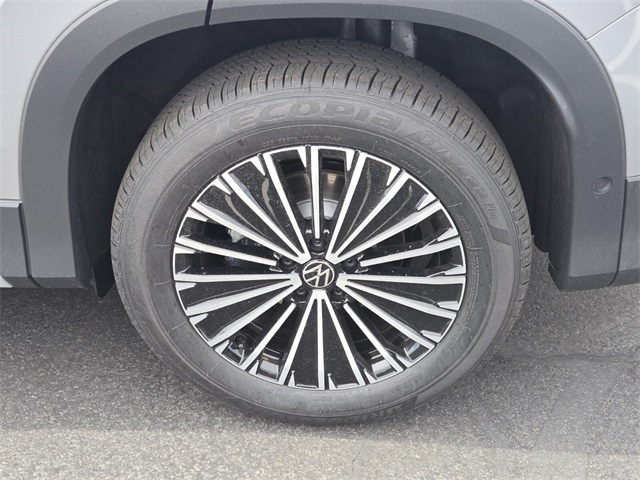 2025 Volkswagen Tiguan S photo 4