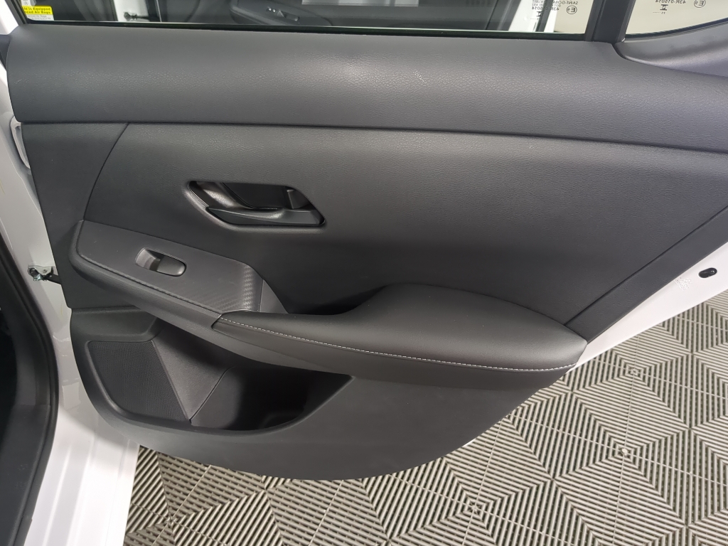2025 Nissan Sentra S photo 18