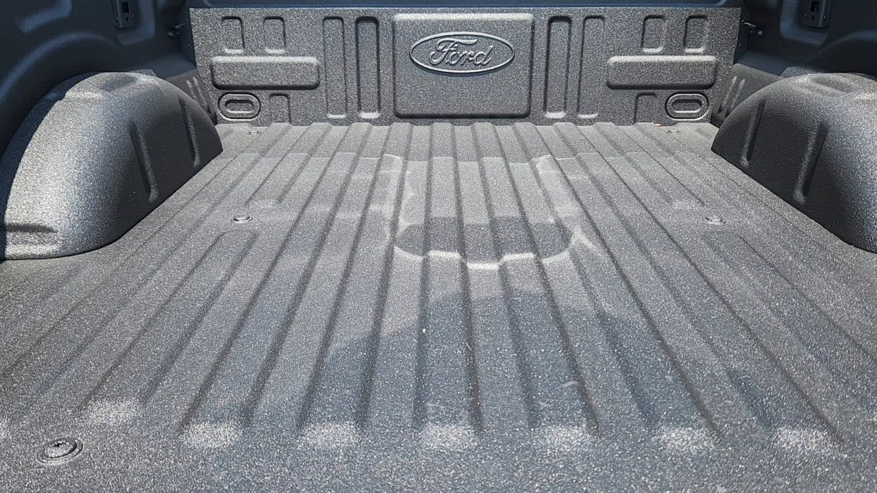 2025 Ford F-150 Lariat photo 24