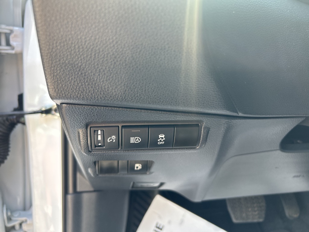 2024 Toyota Corolla Hybrid XSE photo 13