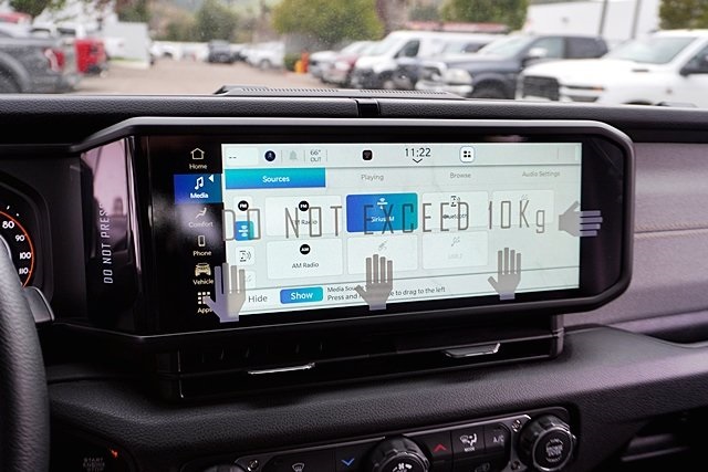 New 2026 Bright White Clear-Coat Exterior Paint Jeep Sport image 28