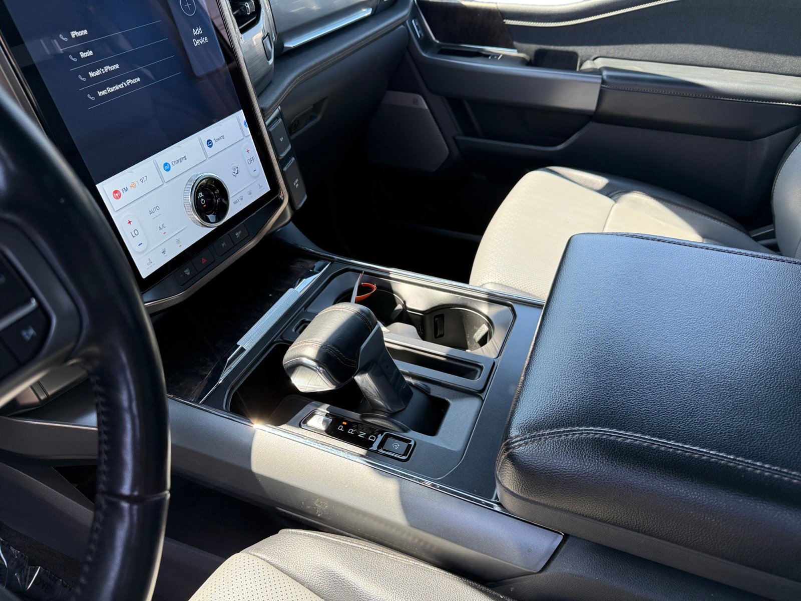 2022 Ford F-150 Lightning photo 13