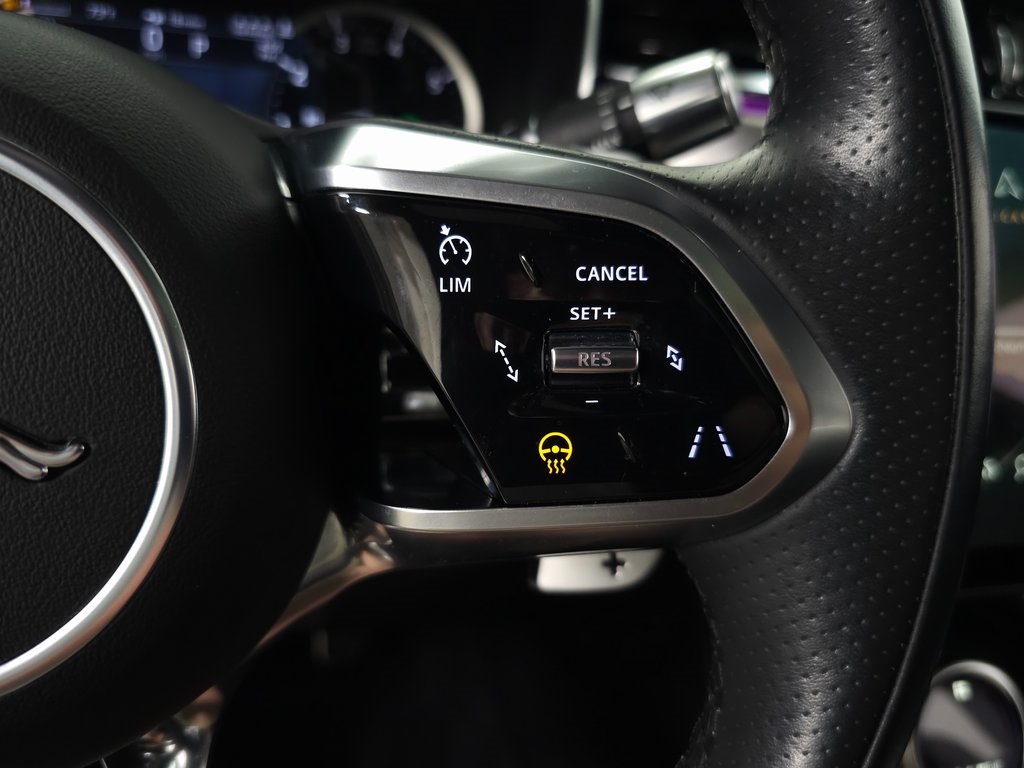 2022 Jaguar XF R-Dynamic SE photo 20