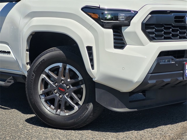 2024 Toyota Tacoma TRD Sport photo 3