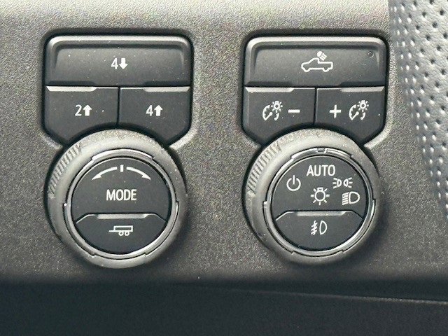 2025 Chevrolet Silverado 2500HD LT photo 32