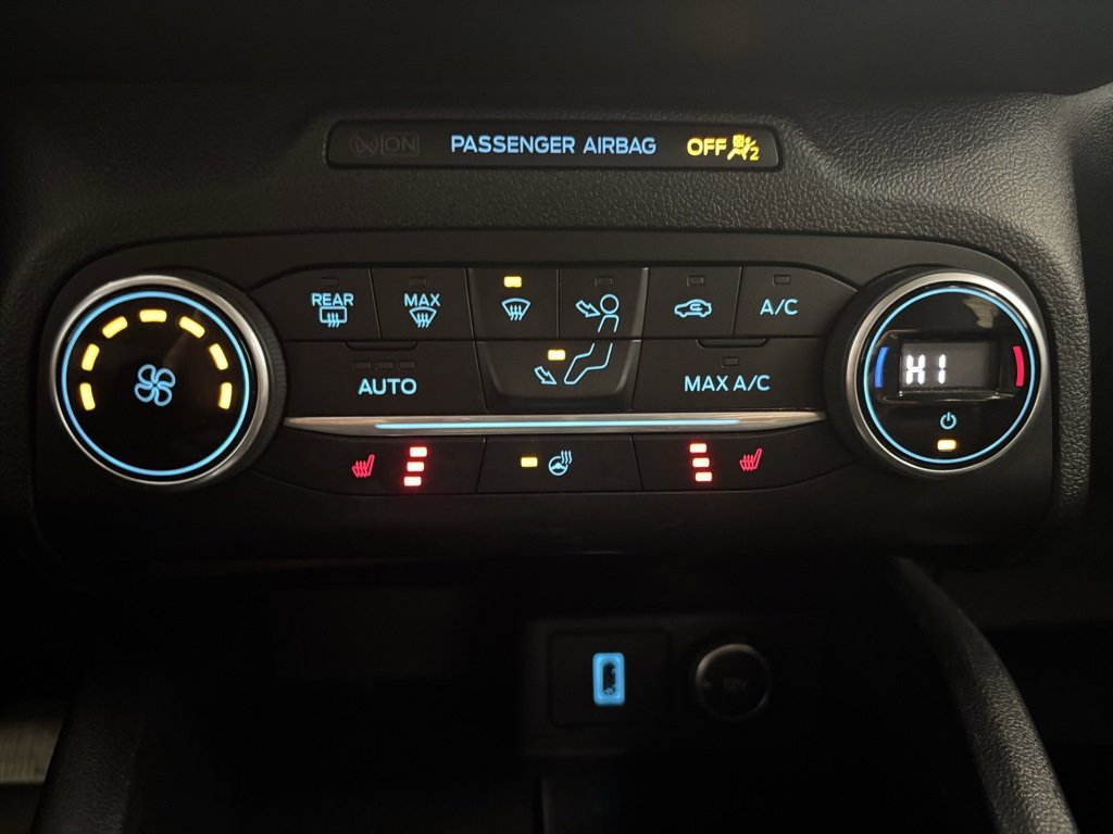 2020 Ford Escape SEL photo 3