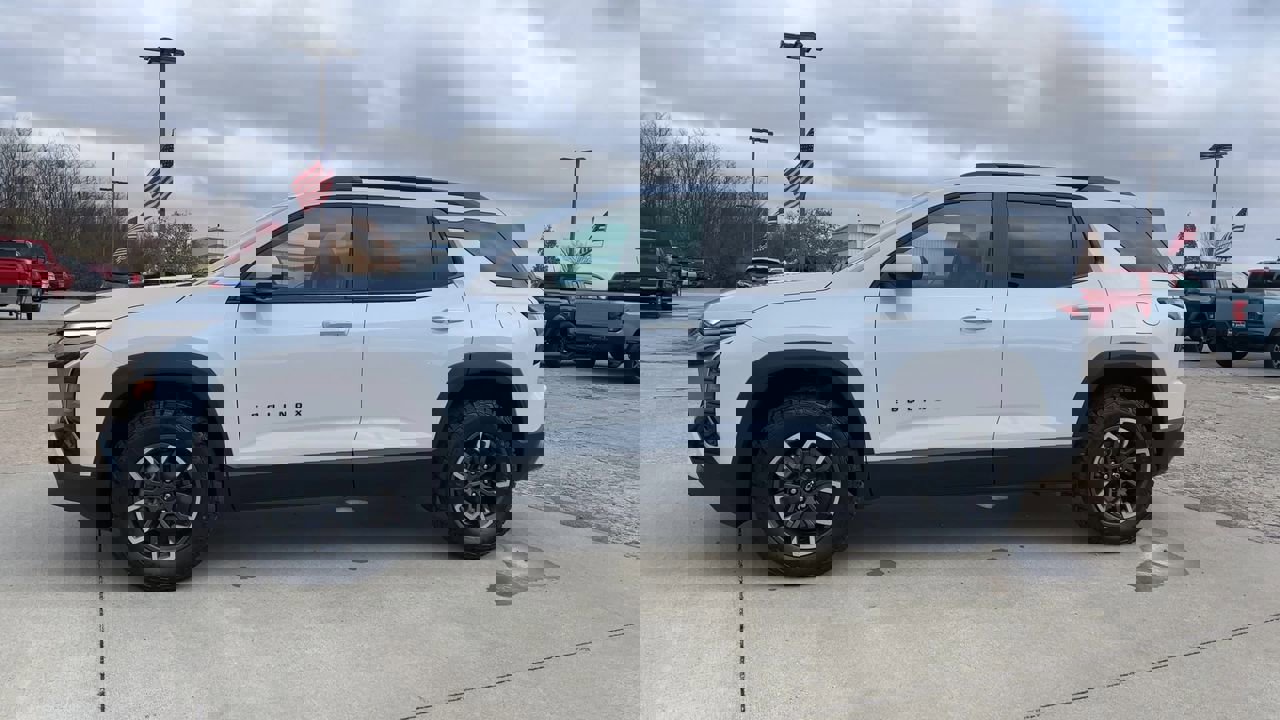 2026 Chevrolet Equinox ACTIV photo 3