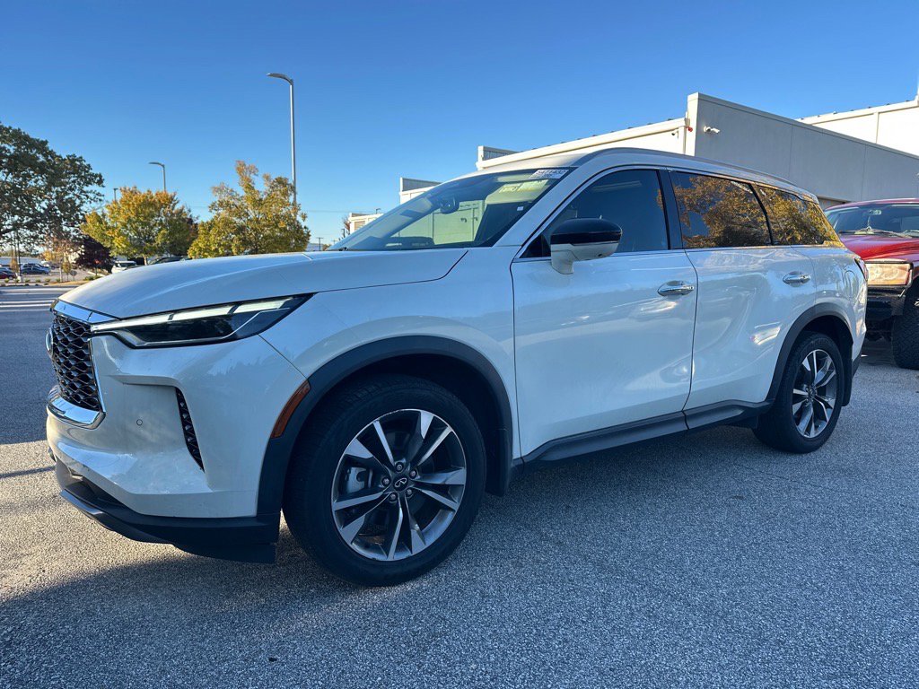 2022 INFINITI QX60 LUXE's photo