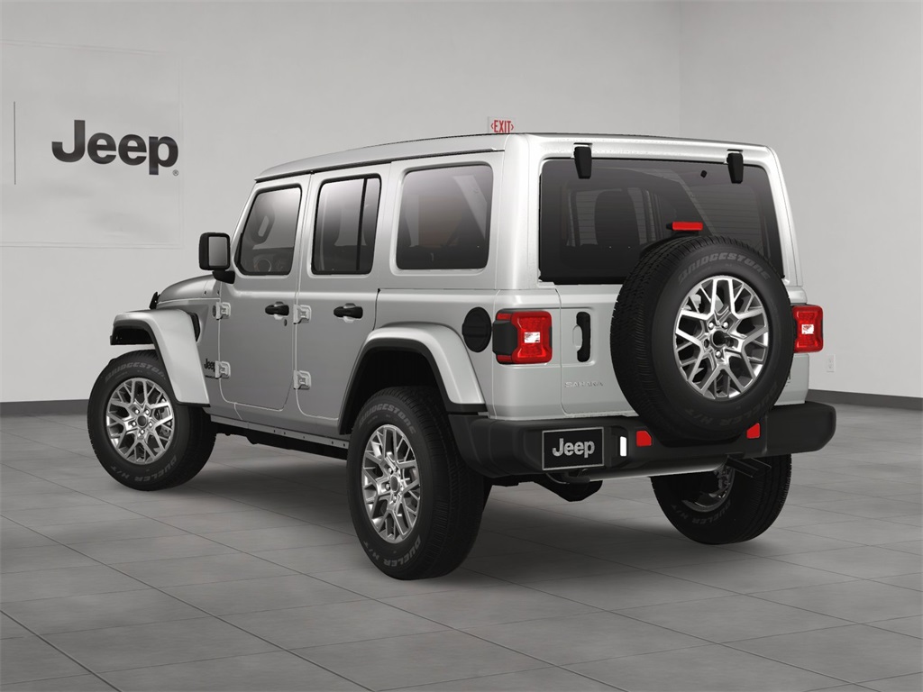 2025 Jeep Wrangler Sahara photo 3