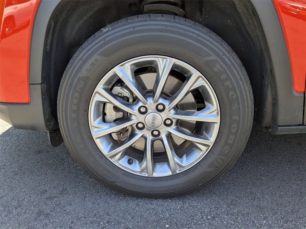 2021 Jeep Cherokee Latitude Lux photo 27