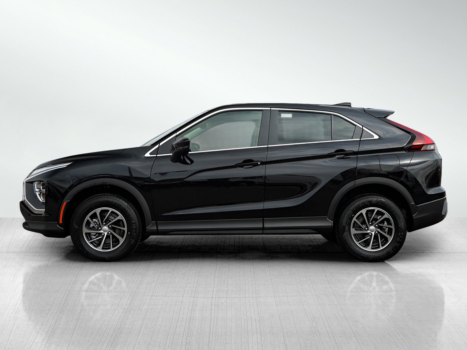2025 Mitsubishi Eclipse Cross ES photo 2