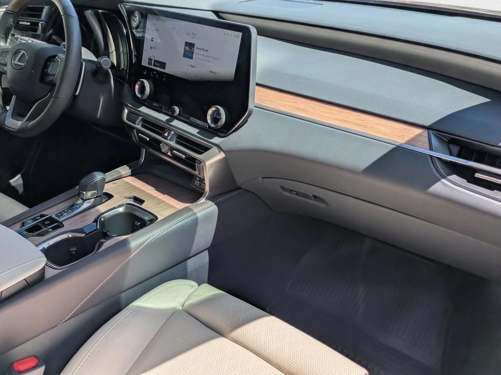2023 Lexus RX 350h Luxury AWD photo 21