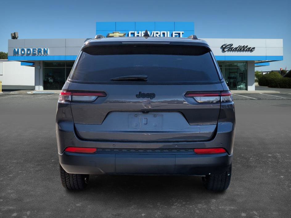 2023 Jeep Grand Cherokee Altitude photo 3