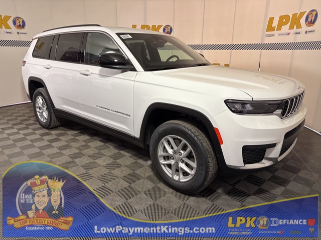 2025 Jeep Grand Cherokee L Laredo's photo