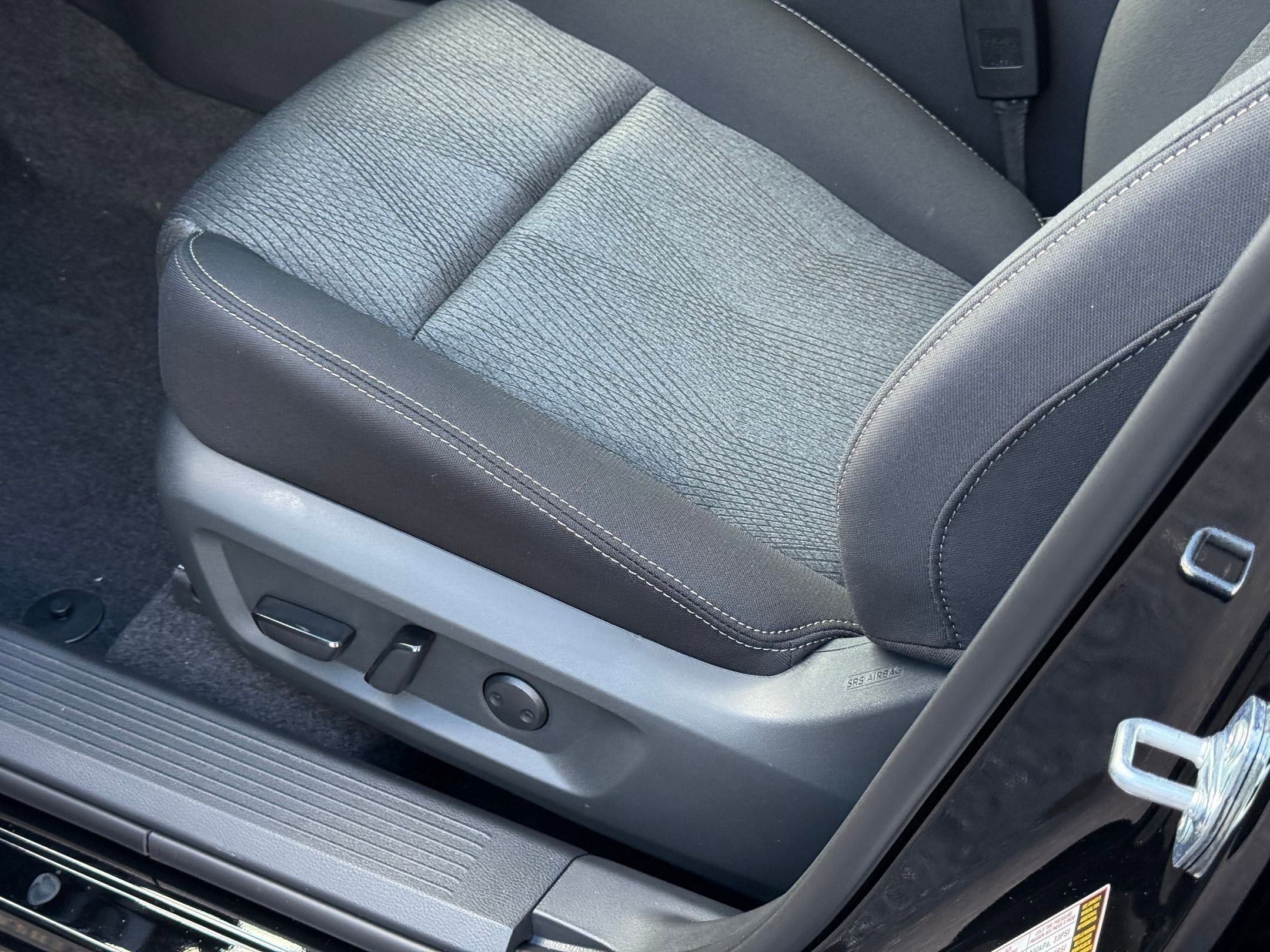 2026 Nissan Rogue SV photo 4