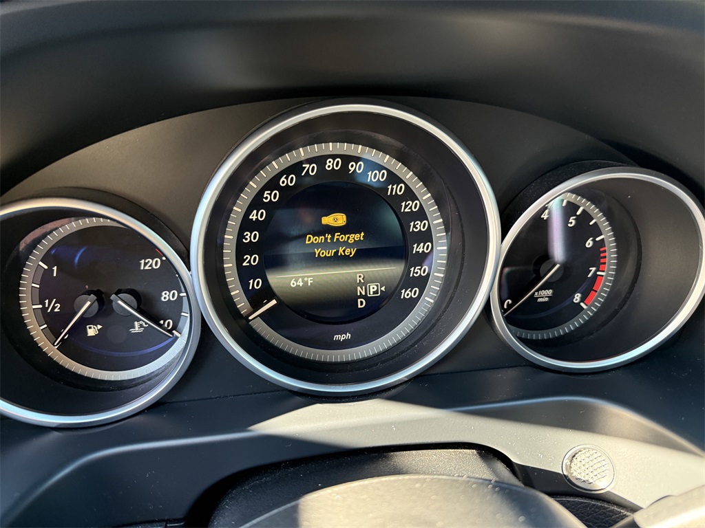 2015 Mercedes Benz E 350 4MATIC photo 4