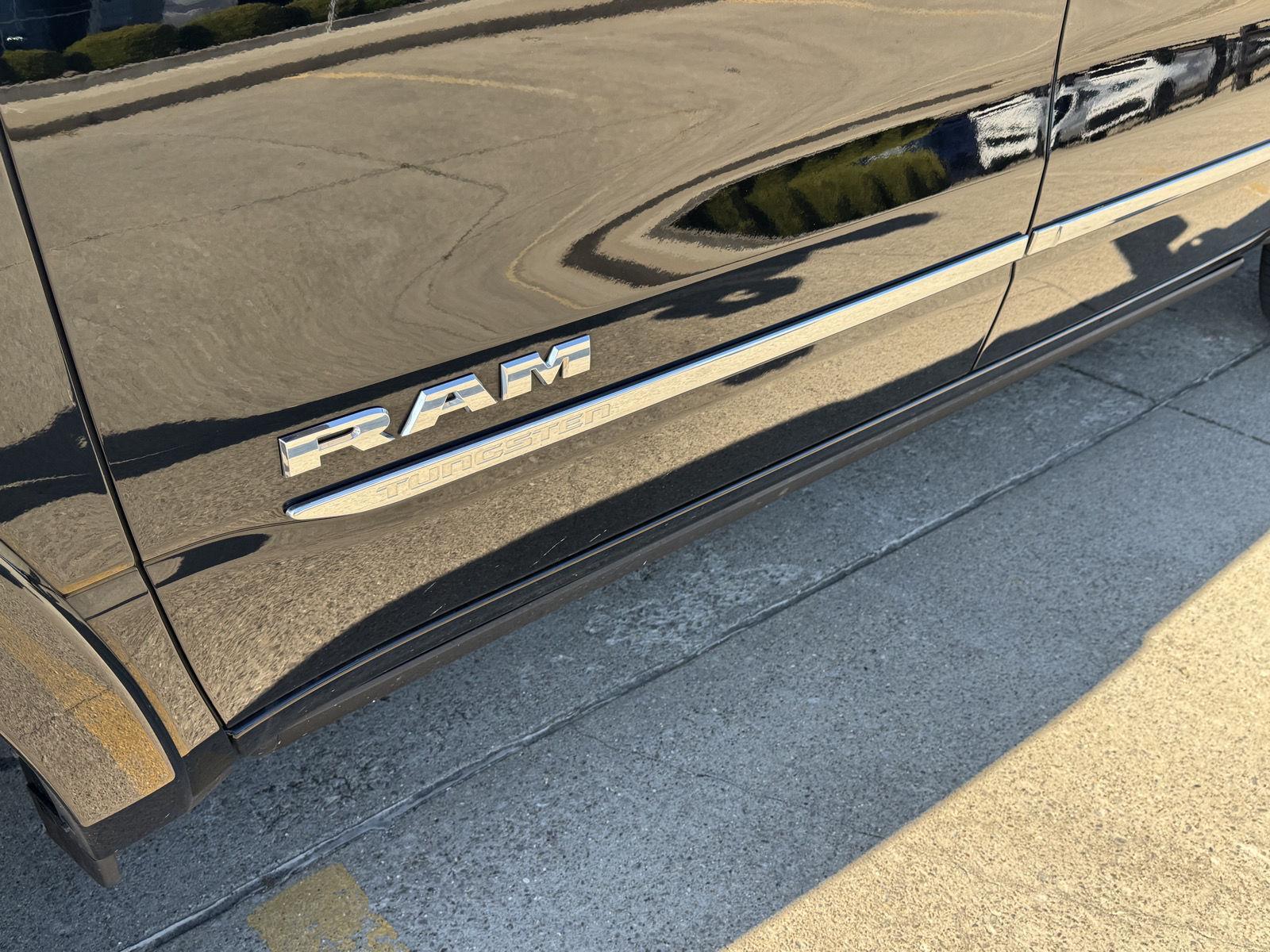 2025 Ram 1500 photo 28