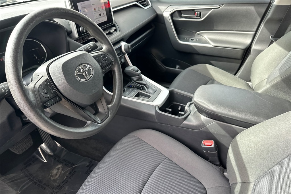 2024 Toyota RAV4 LE Sport photo 4