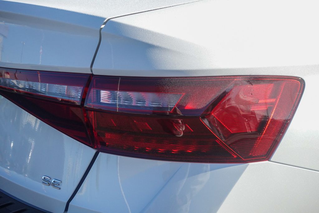 2025 Volkswagen Jetta 1.5T SE photo 4