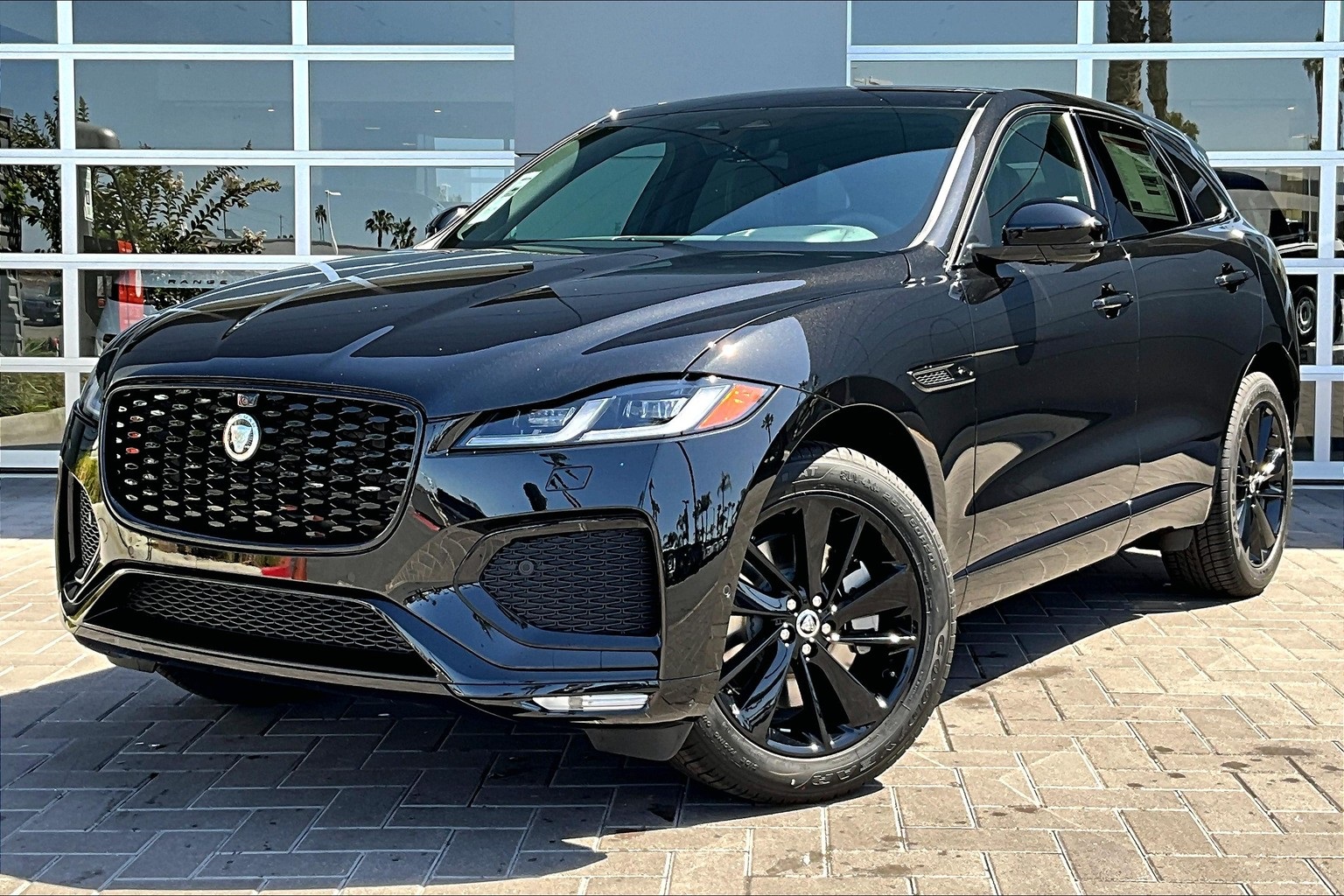 2026 Jaguar F-Pace R-Dynamic S's photo