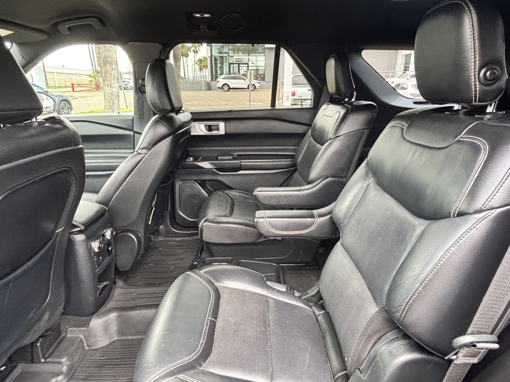 2020 Ford Explorer ST photo 10