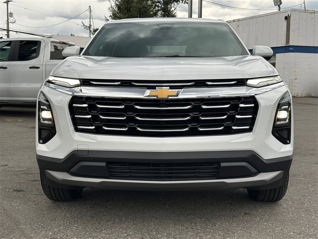 2026 Chevrolet Equinox LT photo 2