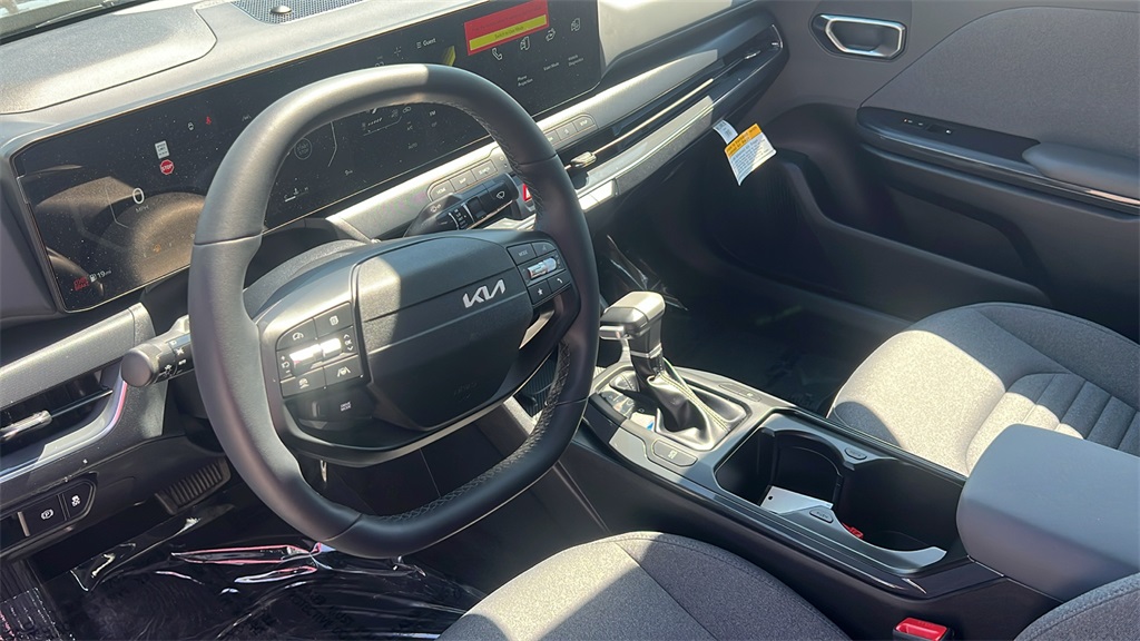 2025 Kia K4 EX photo 16