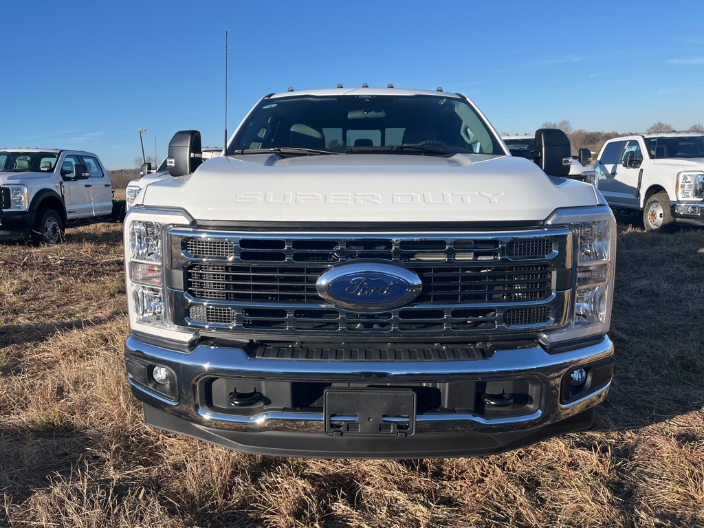 2024 Ford F-350 XL photo 2