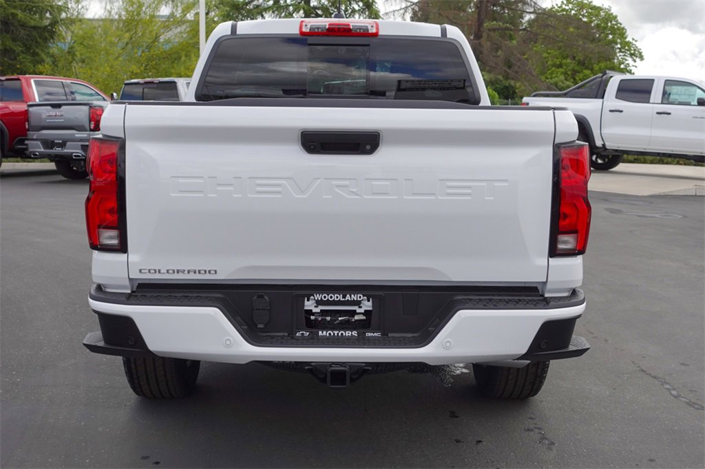 2025 Chevrolet Colorado Work Truck LT photo 5
