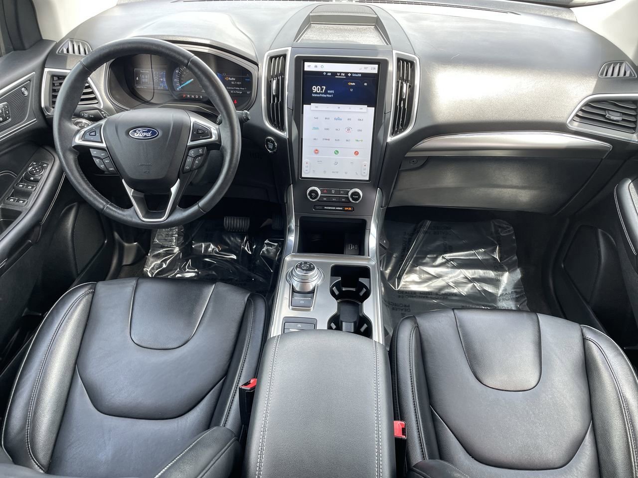 2022 Ford Edge Titanium photo 11