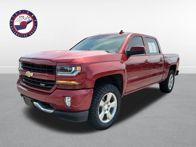 2018 Chevrolet Silverado 1500 LT photo 2