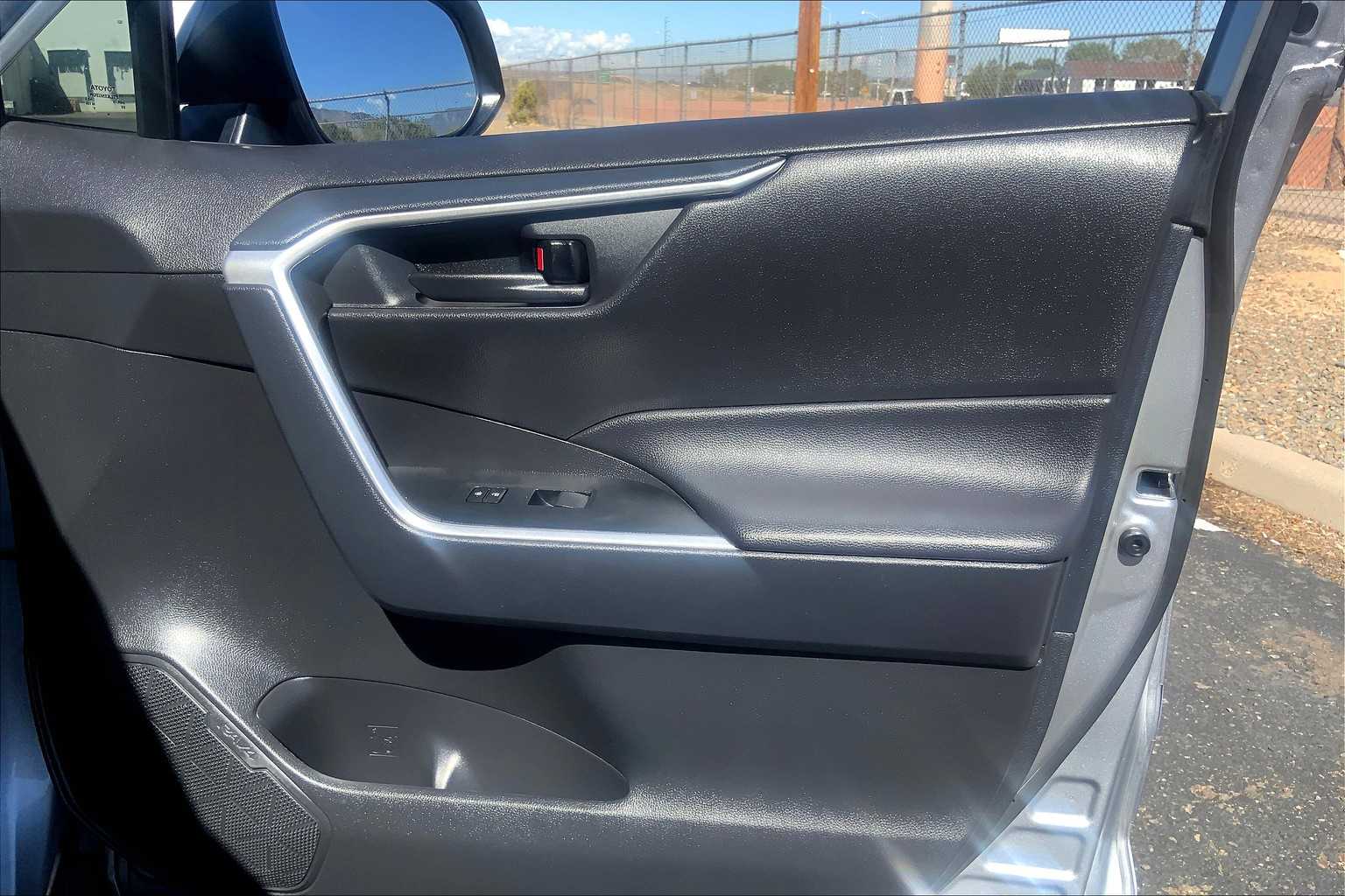 2025 Toyota RAV4 LE photo 20
