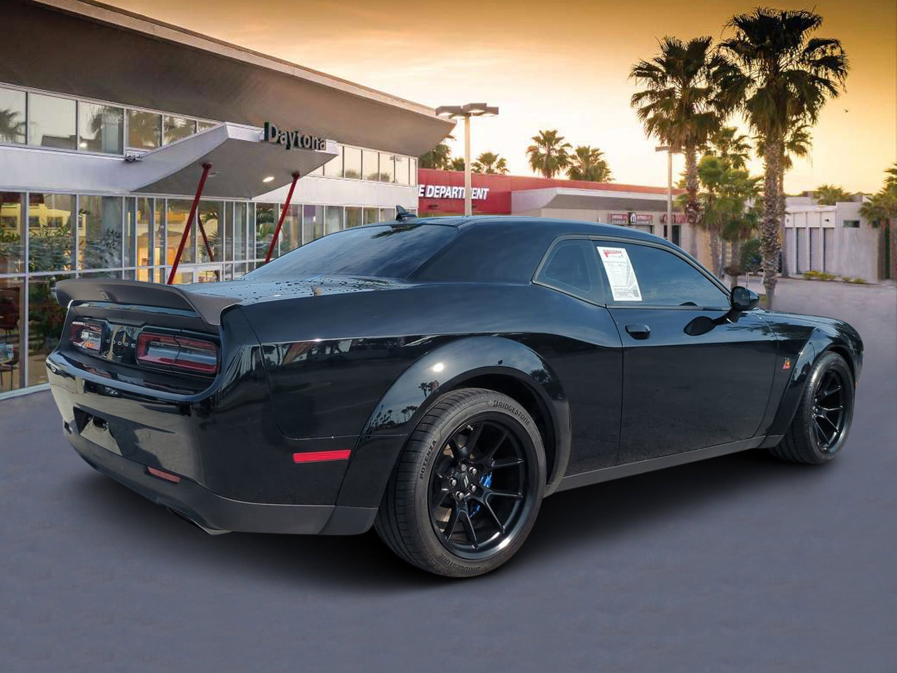 2023 Dodge Challenger R/T Scat Pack Widebody photo 3