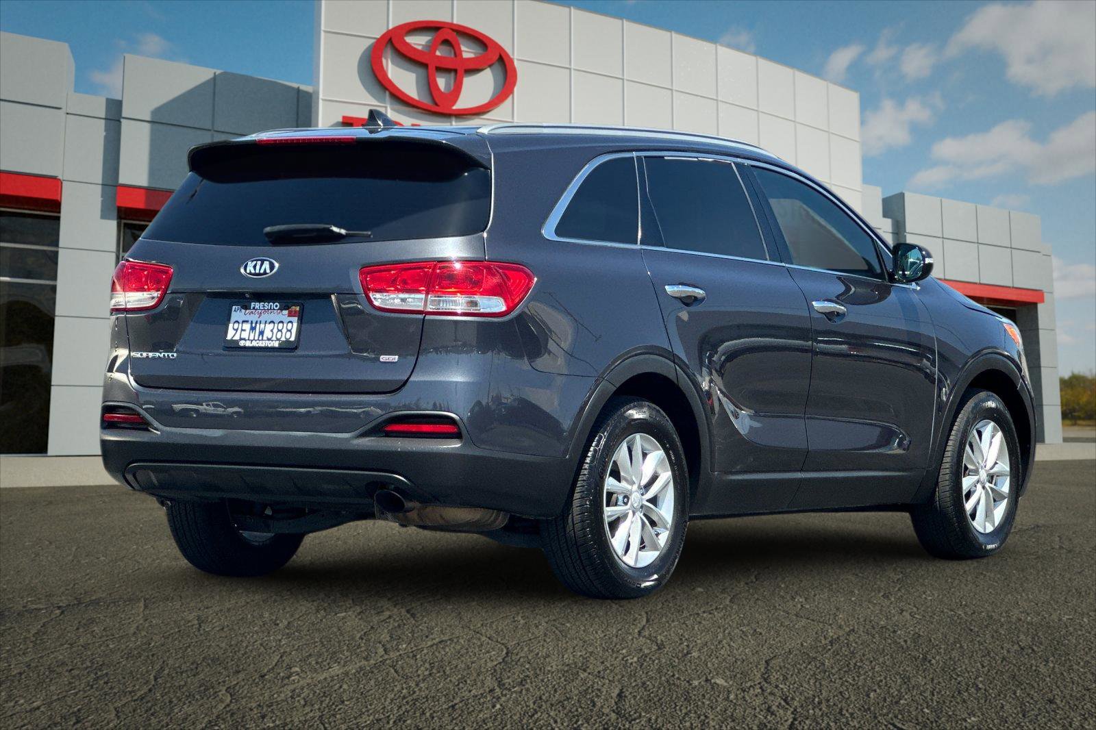 2018 Kia Sorento LX photo 3