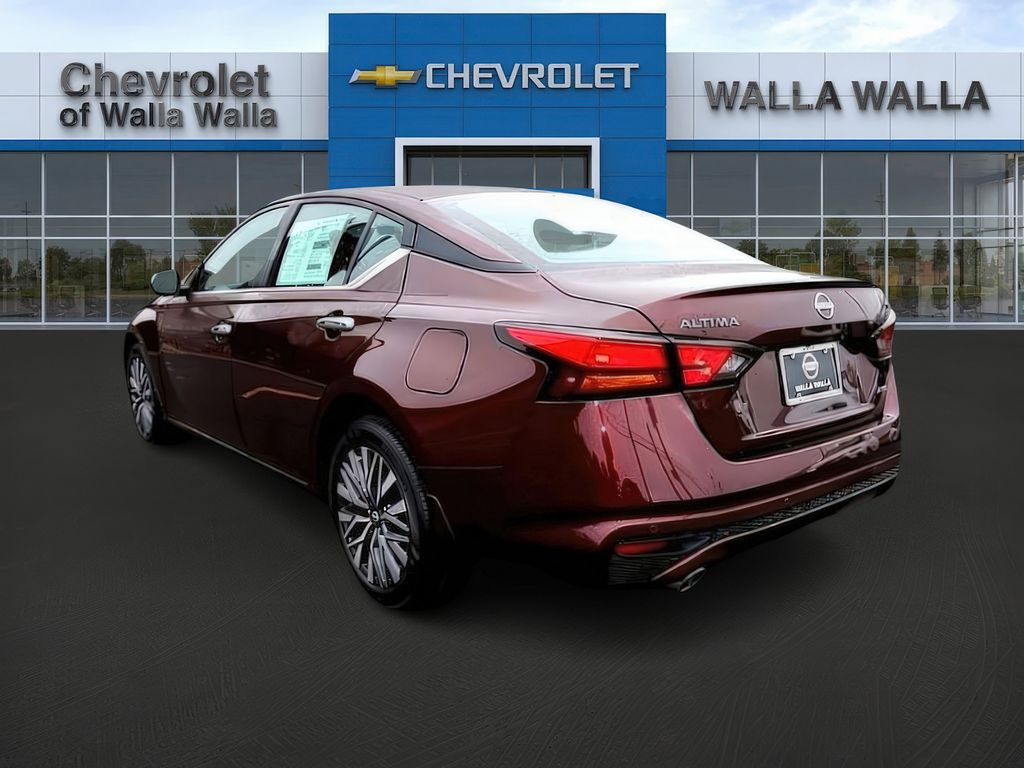 2024 Nissan Altima 2.5 SV photo 5