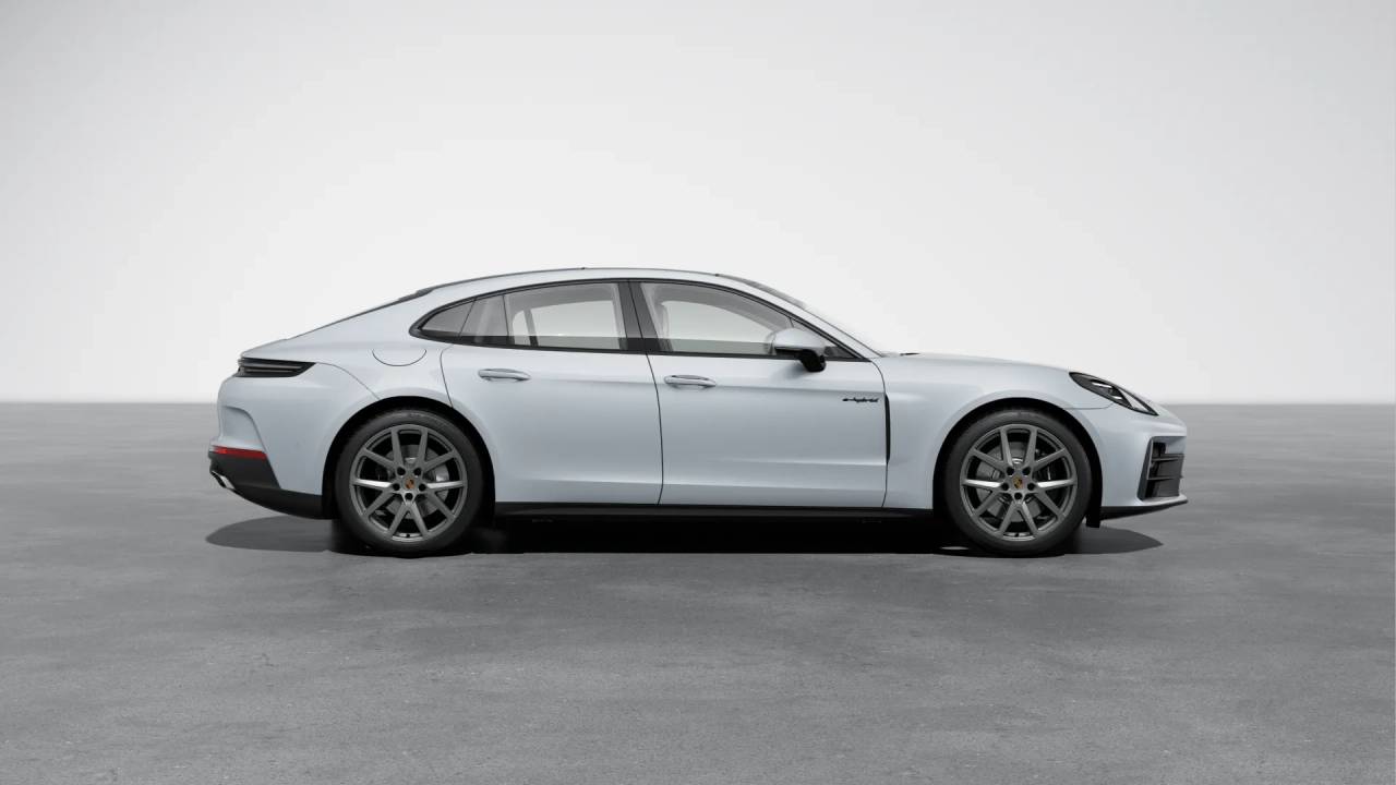 2026 Porsche Panamera 4 E-Hybrid photo 6