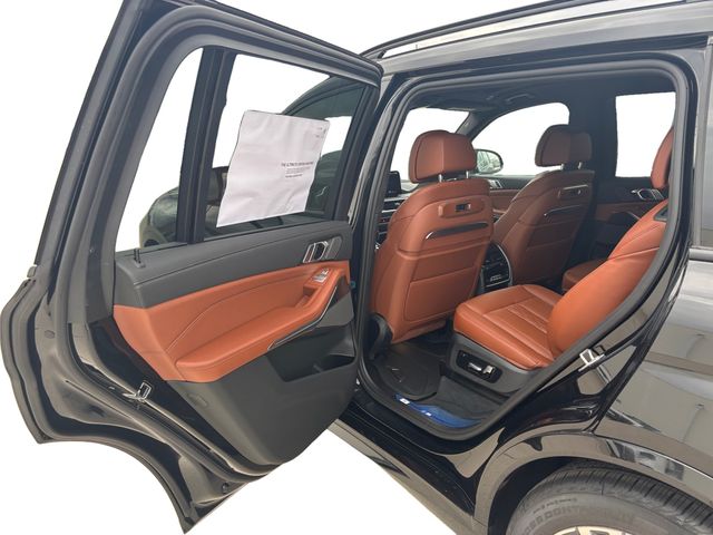 2025 Bmw X7 M60i photo 22
