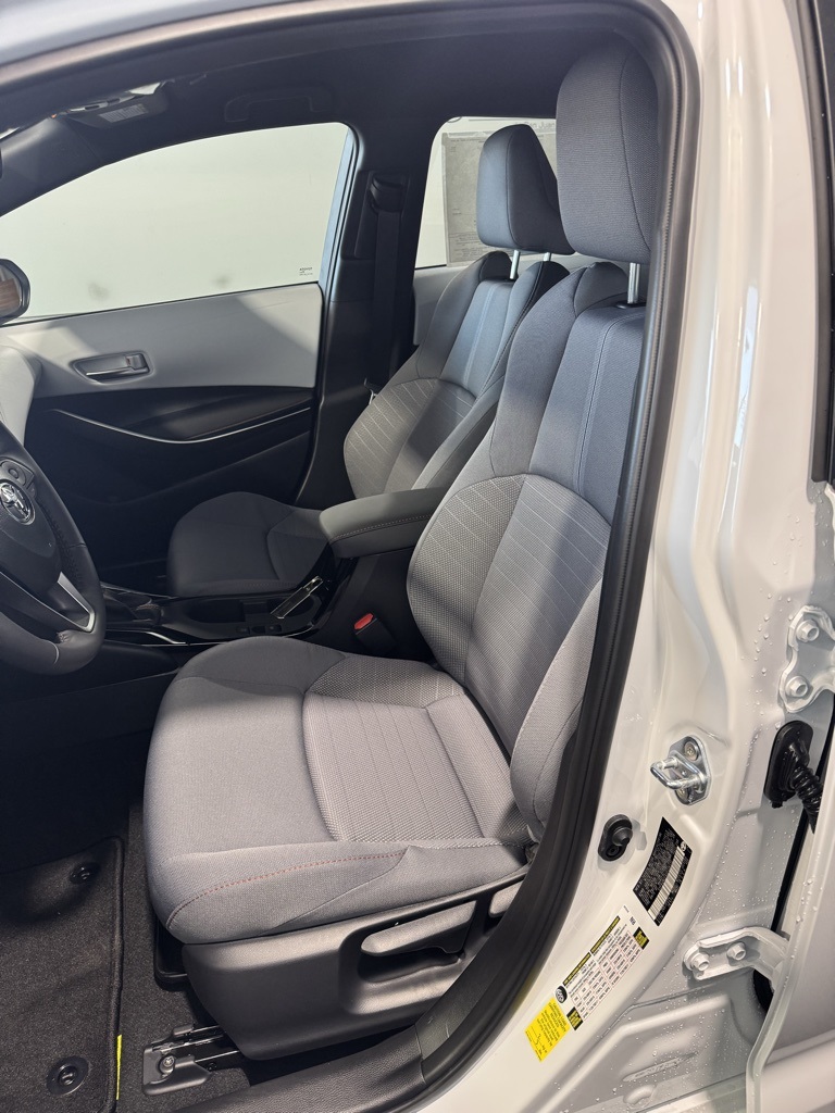 2025 Toyota Corolla SE photo 24