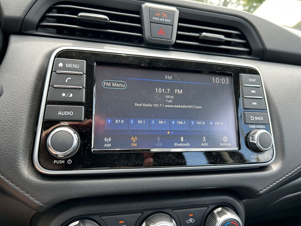 2025 Nissan Versa S photo 24