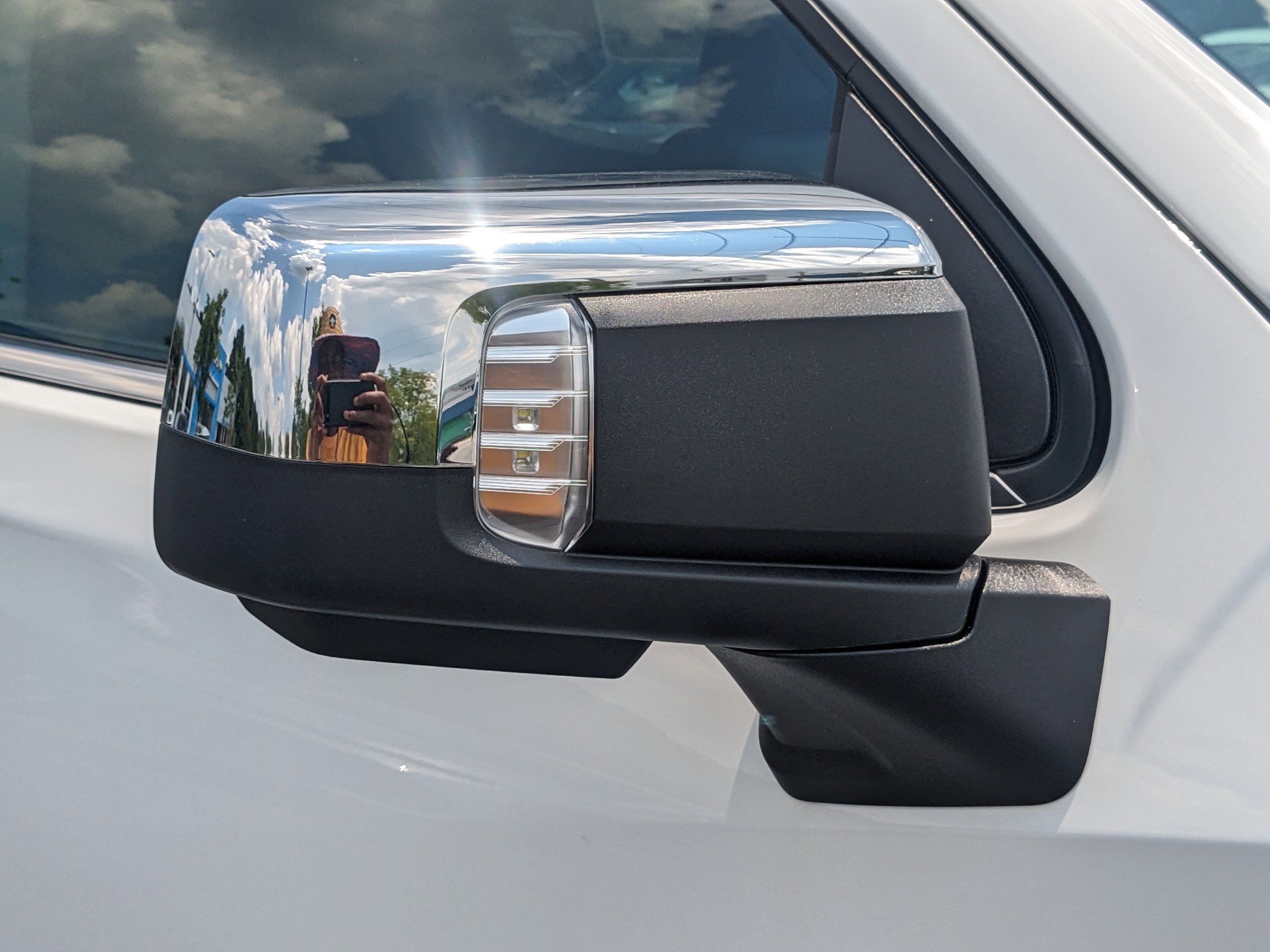 2025 Chevrolet Silverado 1500 LTZ photo 12
