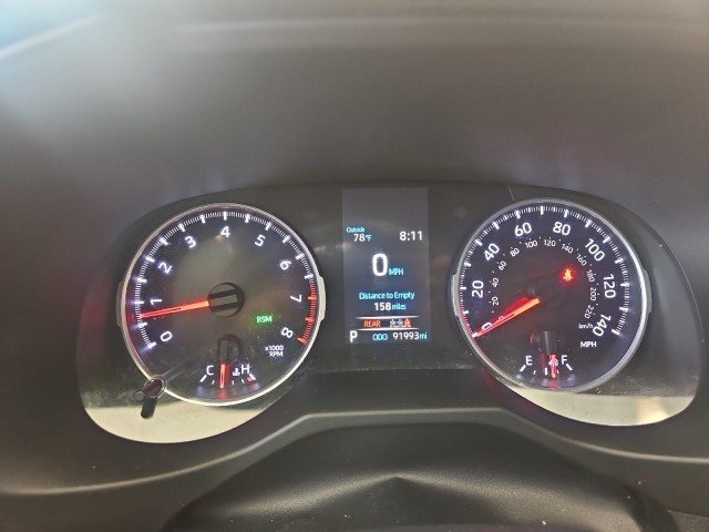 Used 2019 GRAY Toyota XLE image 10