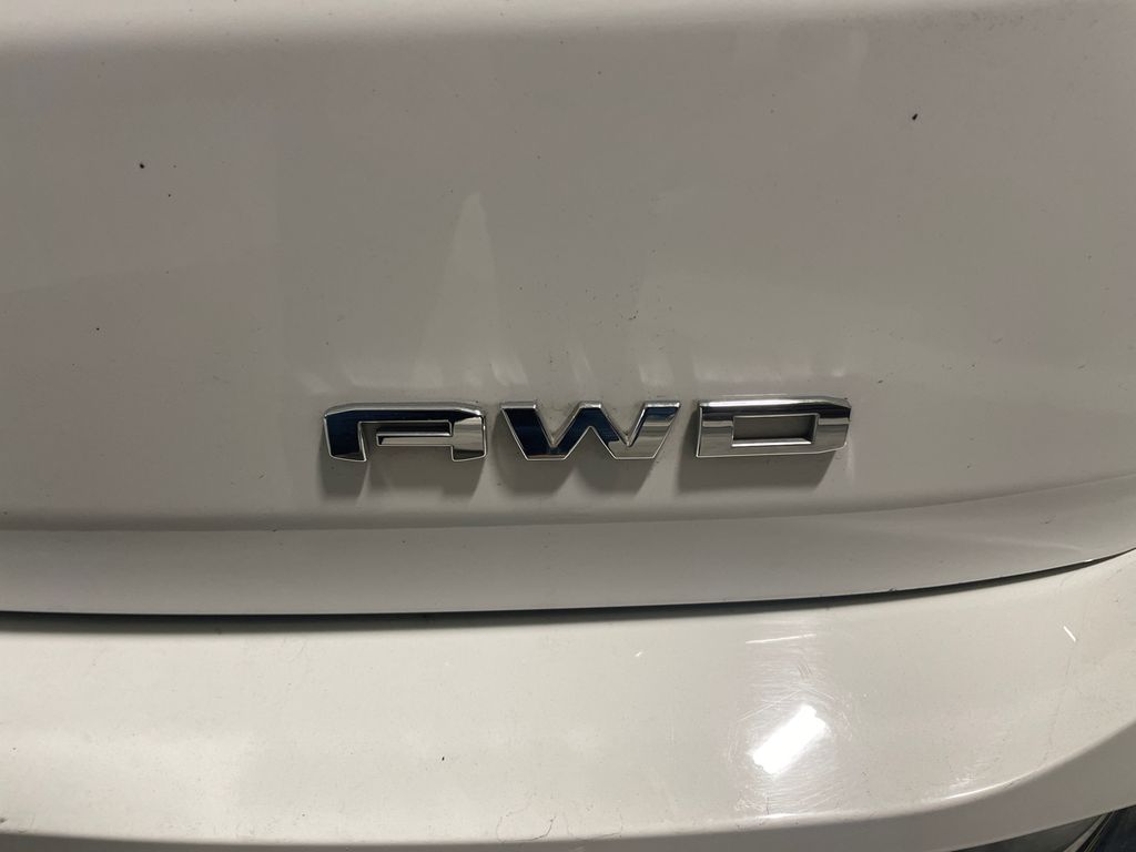 2024 Gmc Terrain SLT photo 4