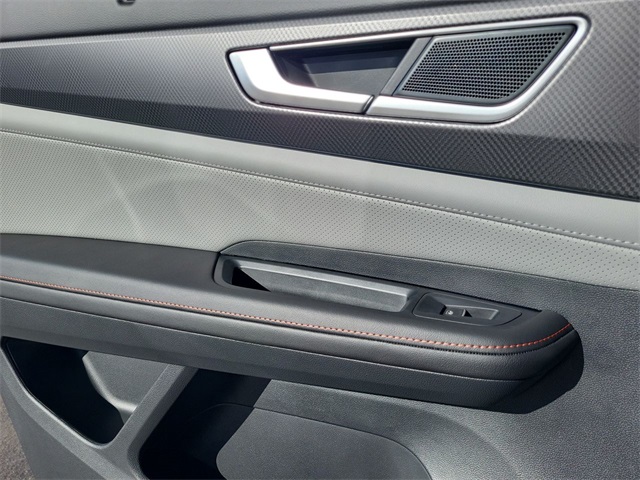 2025 Volkswagen Atlas Peak Edition SE photo 13