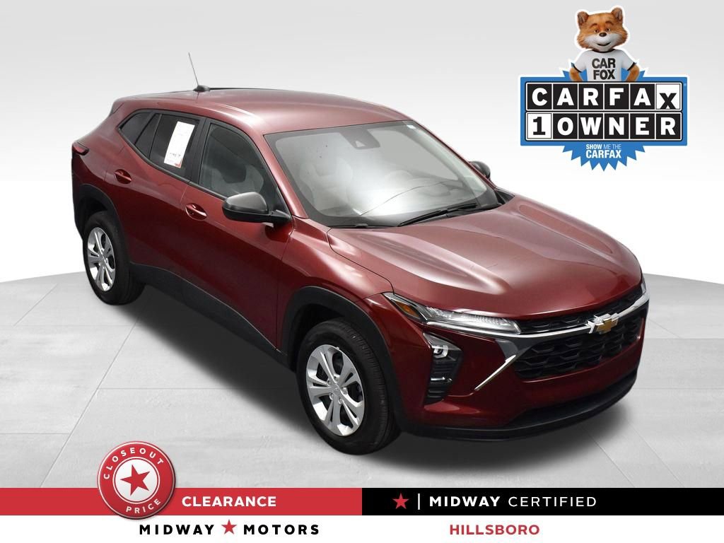 2025 Chevrolet Trax LS's photo