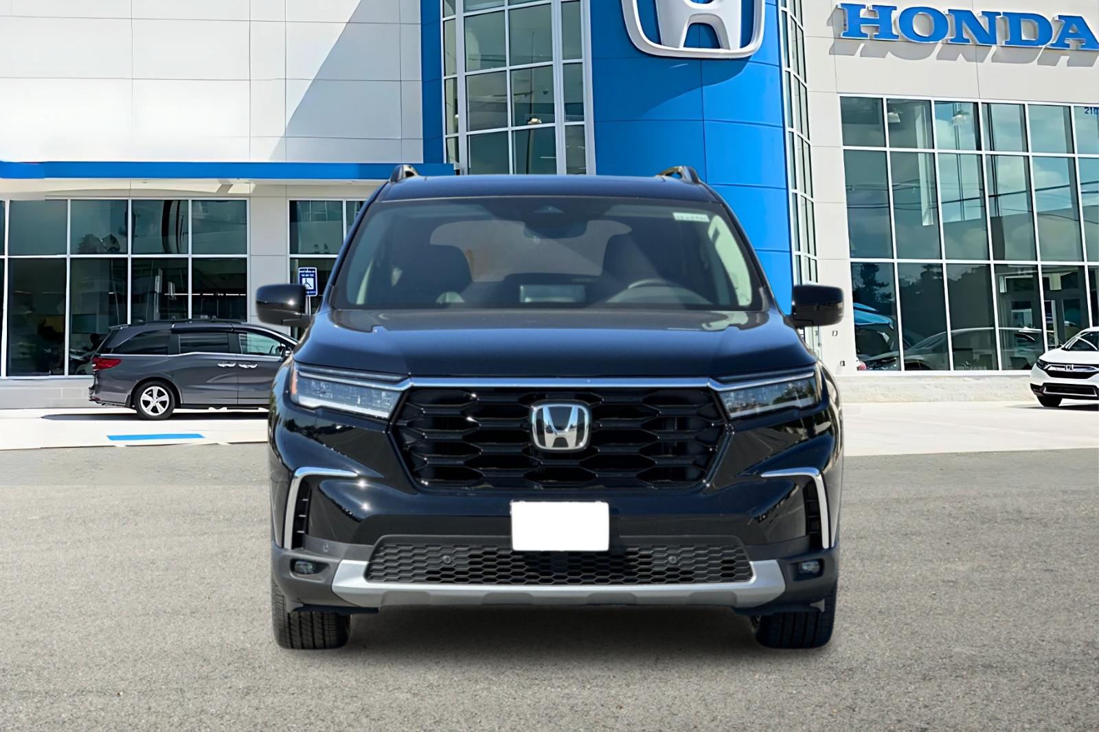 2025 Honda Pilot Touring photo 8