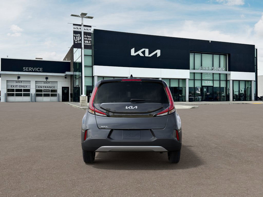 2025 Kia Soul S photo 3