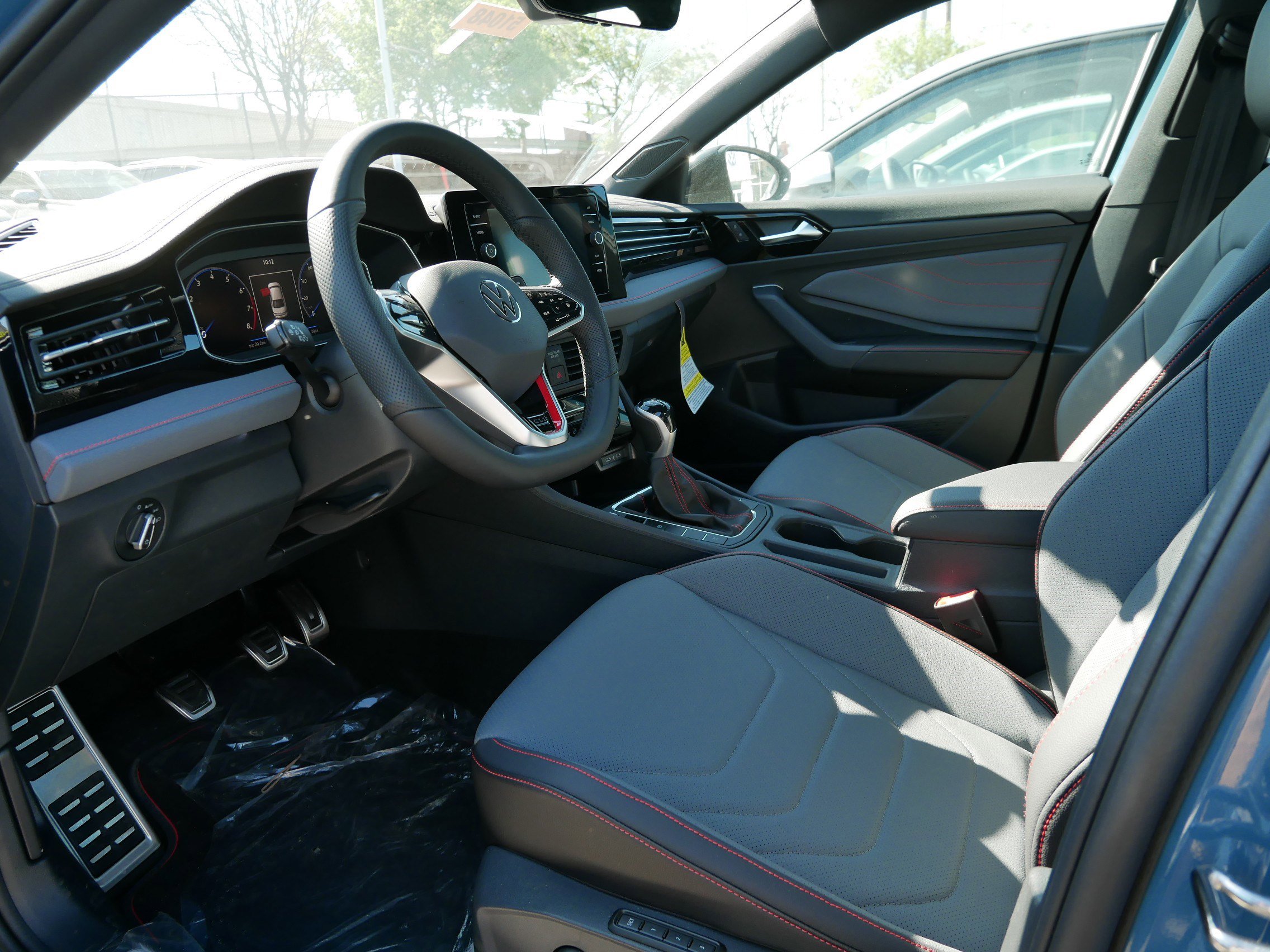 2025 Volkswagen Jetta GLI Autobahn photo 3