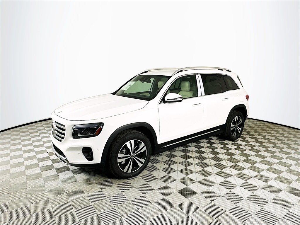 2025 Mercedes Benz GLB 250 photo 3