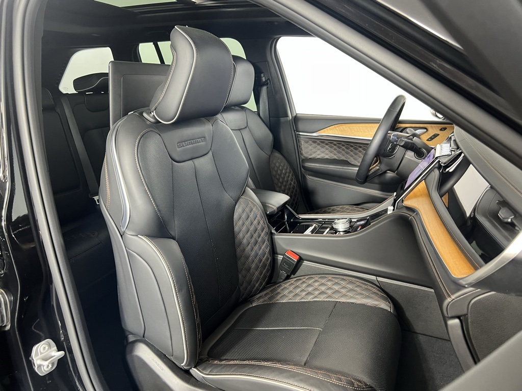 2023 Jeep Grand Cherokee Summit Reserve 4xe photo 28